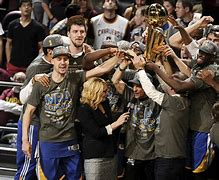 冲刺阶段NBA总决赛焦点战，华盛顿奇才造点机会，赛场秩序良好，高层口径保持一致